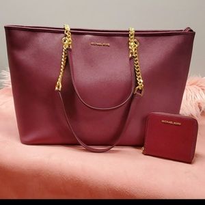 Michael Kors Oxblood Jet Set LG Tote/ID Holder EUC